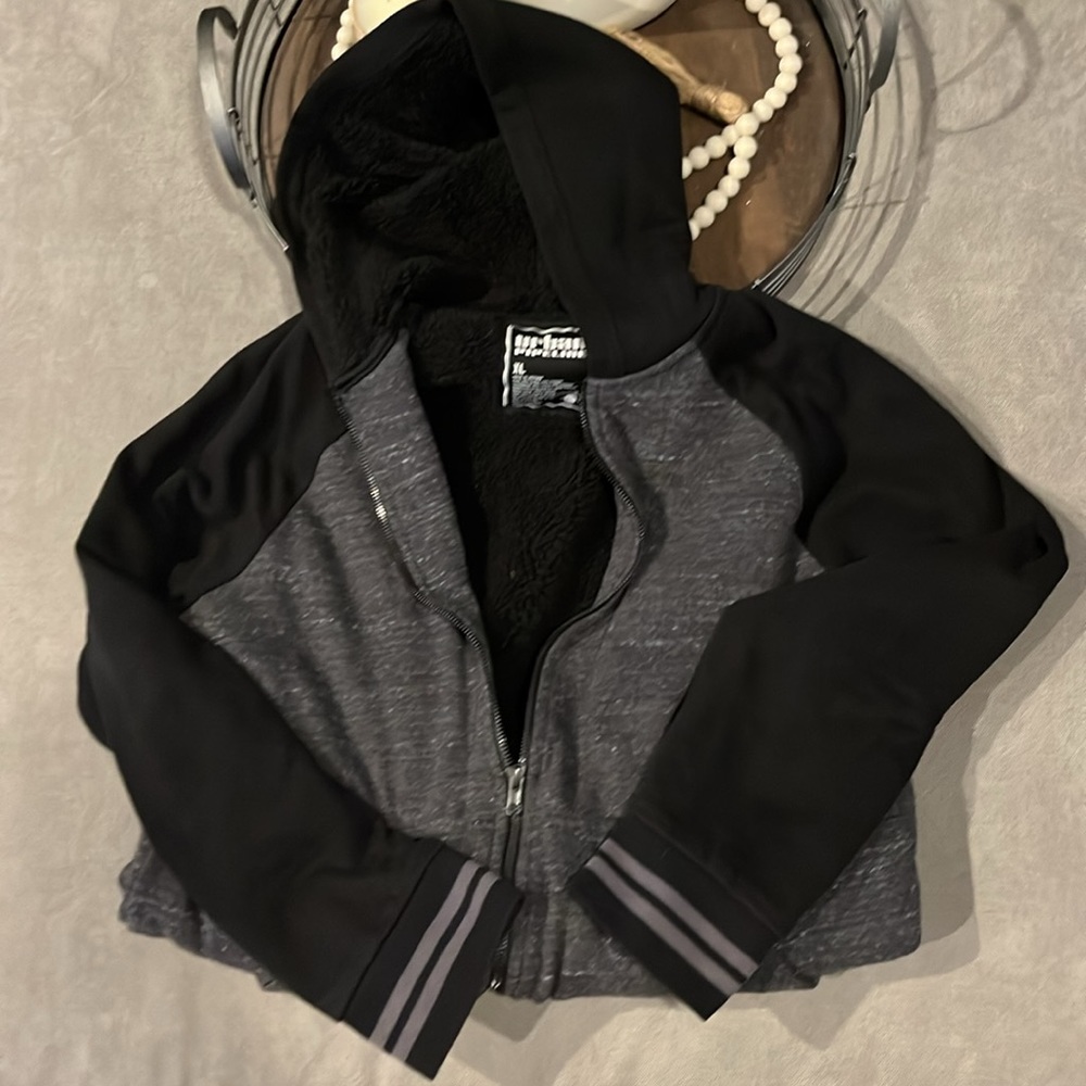 🔥Urban Pipeline Gray and Black lined Hooded Jacket Size:Xl nice,warm and soft